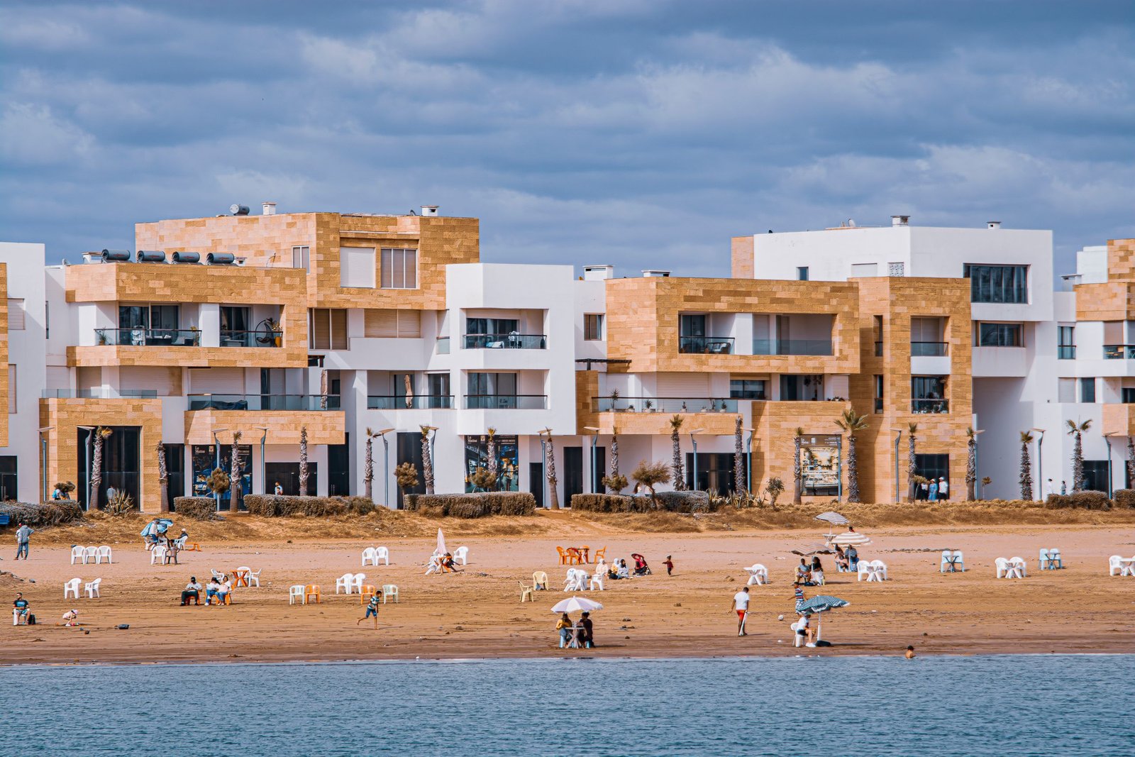 Buying Off-Plan vs Resale in Costa Adeje: Risks, Bank Guarantees, and Timelines in 2026